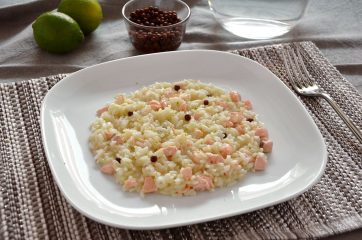 Risotto con salmone, lime e pepe rosa